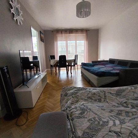 מונטבראן Appartement A Proximite De Disney De Val D Europe מראה חיצוני תמונה
